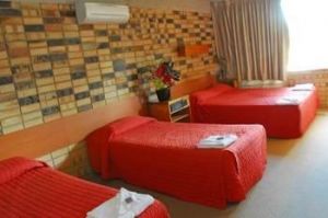 Palms Hotel Motel Chullora - Accommodation Main Beach