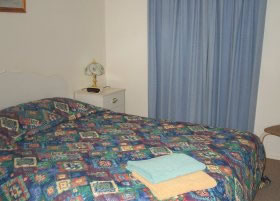 Carn Court Holiday Apartments - Accommodation Main Beach